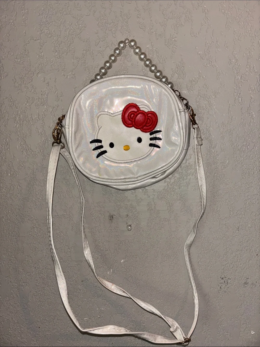 White Hello Kitty Pearl-Handle Crossbody Bag